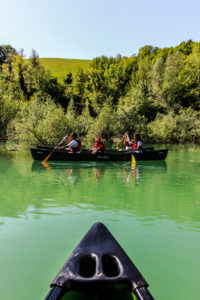 In canoa canadese sul Lago di Penne gallery